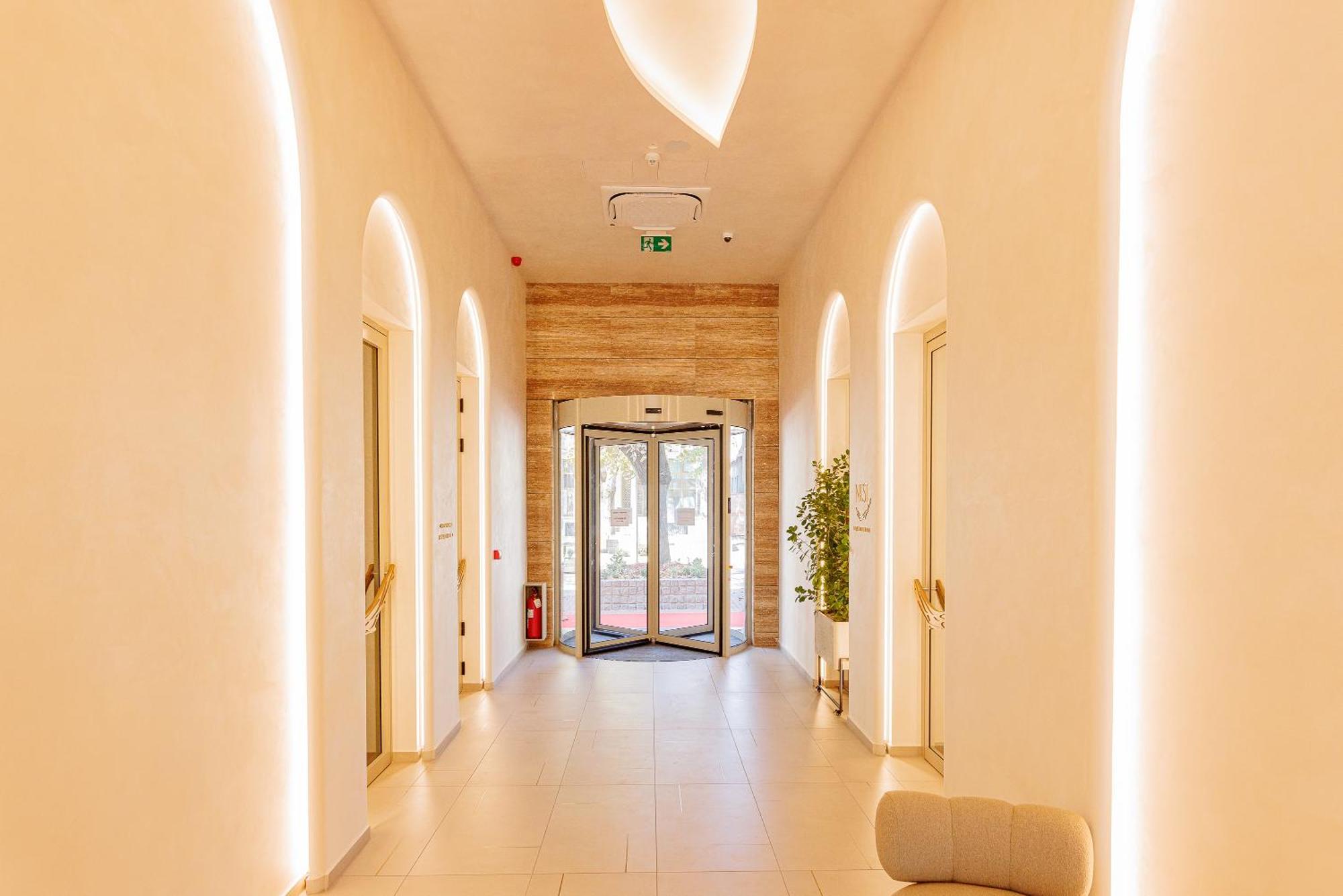 Hotel Hogo Indija Buitenkant foto